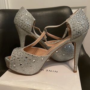 Beautiful formal sparkly silver heels